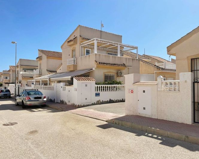 Image No.2-Villa de 2 chambres à vendre à Ciudad Quesada