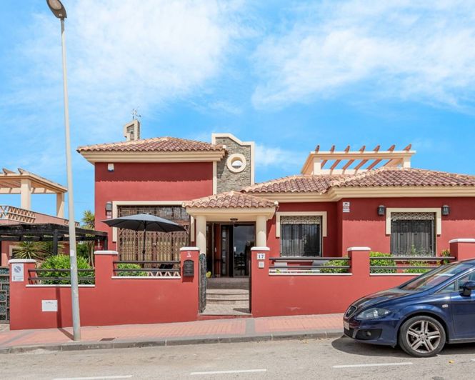 Image No.1-3 Bed Villa for sale