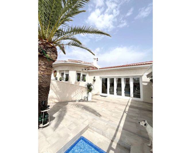 Image No.24-3 Bed Villa for sale