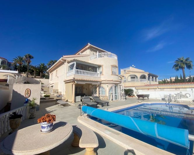 Image No.1-3 Bed Villa for sale