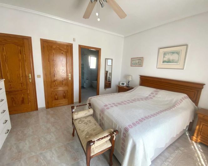 Image No.10-3 Bed Villa for sale