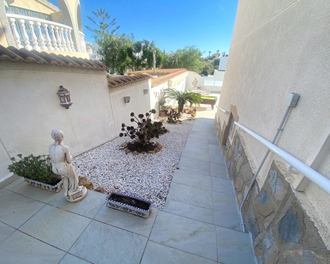 Image No.41-3 Bed Villa for sale