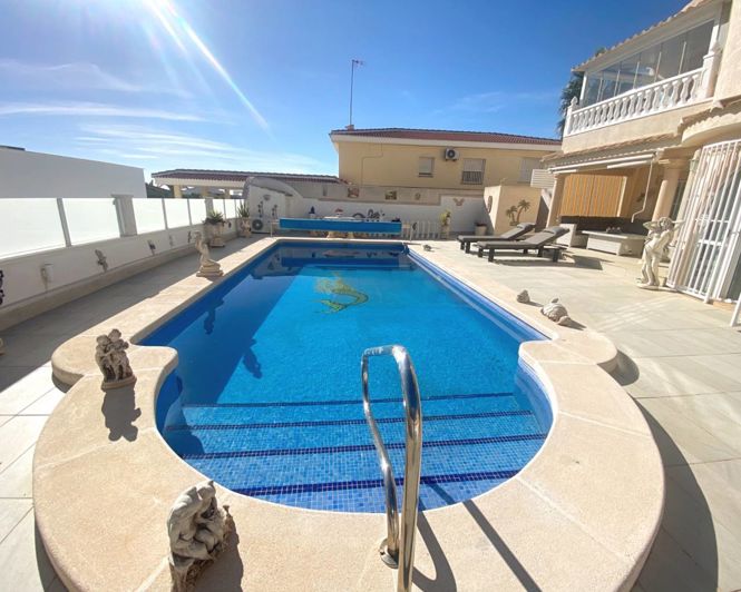 Image No.43-3 Bed Villa for sale