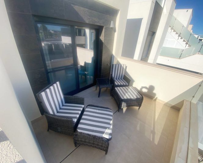 Image No.17-3 Bed Semi-Detached for sale