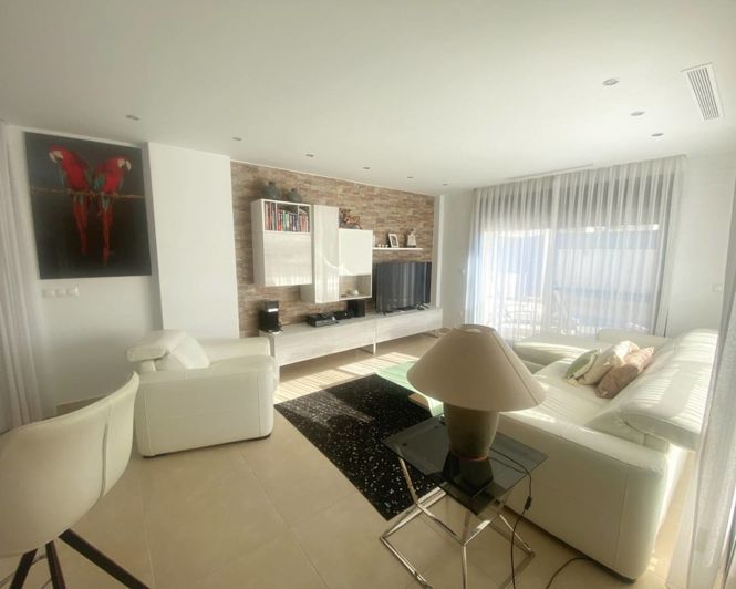 Image No.2-3 Bed Semi-Detached for sale