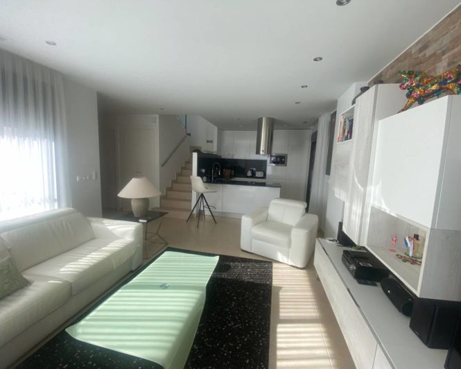 Image No.3-3 Bed Semi-Detached for sale