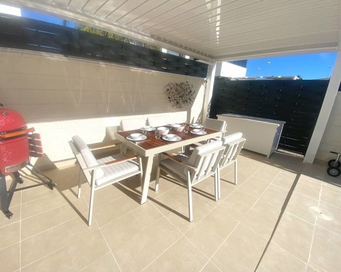 Image No.37-3 Bed Semi-Detached for sale