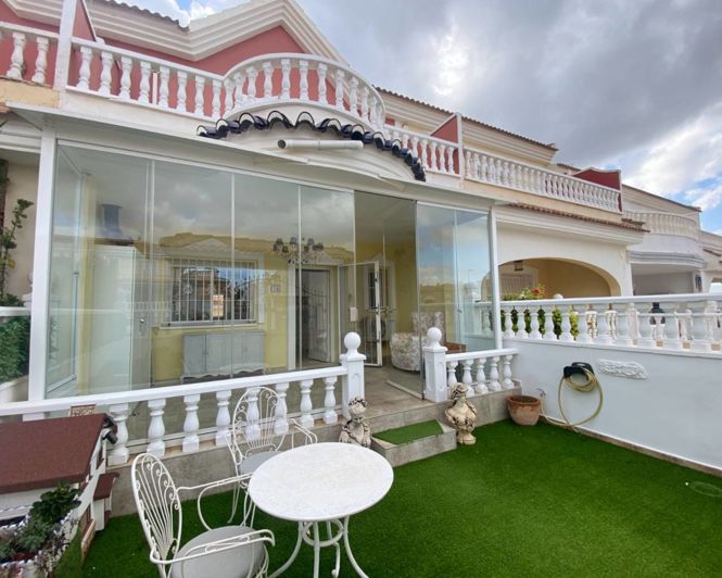 Image No.2-Maison de ville de 2 chambres à vendre à Benijofar