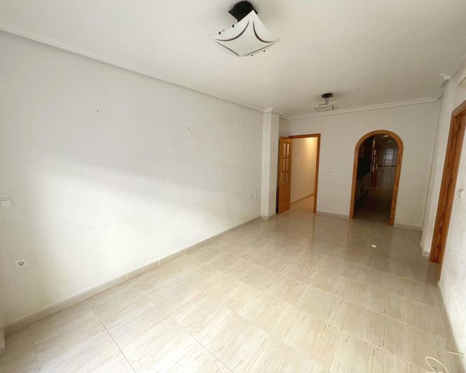 Image No.2-3 Bed Apartment for sale