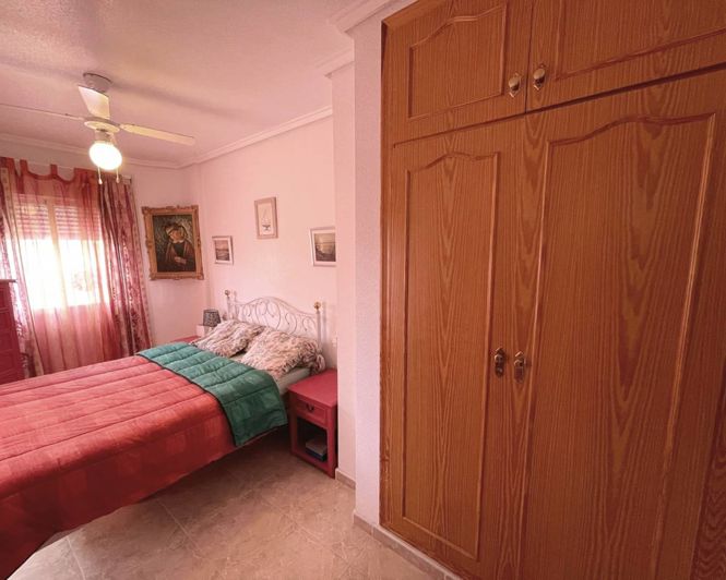 Image No.17-3 Bed Townhouse for sale