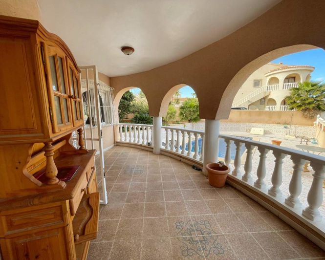 Image No.3-5 Bed Villa for sale