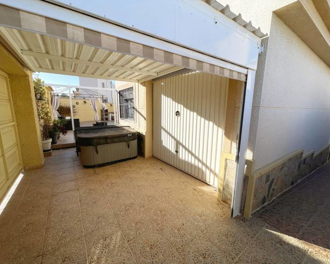 Image No.26-3 Bed Villa for sale