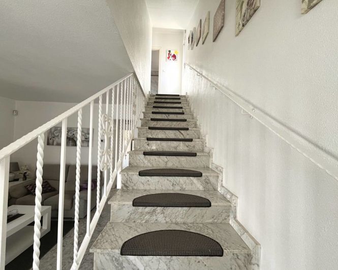 Image No.18-3 Bed Villa for sale