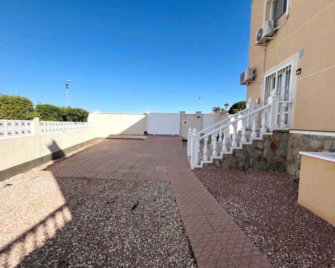 Image No.37-3 Bed Villa for sale