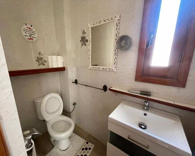 Image No.11-2 Bed Townhouse for sale