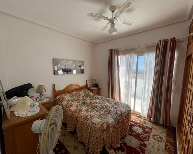 Image No.14-2 Bed Townhouse for sale