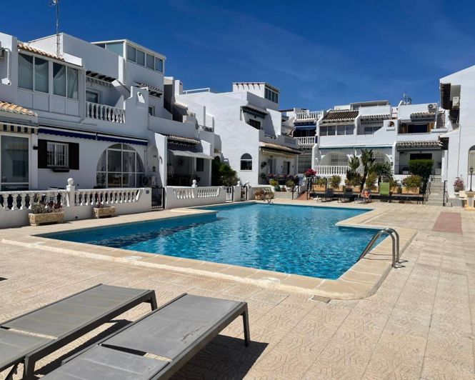 Image No.25-2 Bed Townhouse for sale