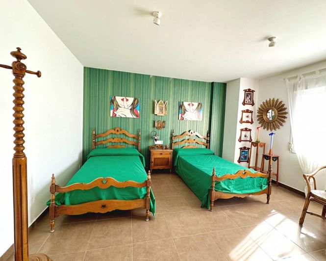 Image No.12-2 Bed Apartment for sale