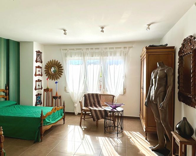 Image No.13-2 Bed Apartment for sale