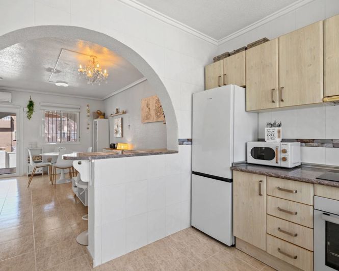 Image No.10-3 Bed Semi-Detached for sale