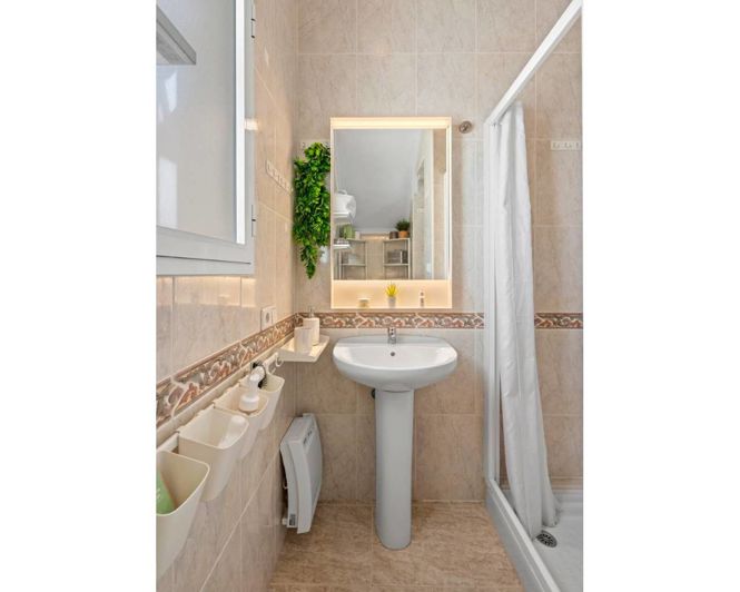 Image No.20-3 Bed Semi-Detached for sale