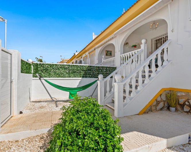 Image No.26-3 Bed Semi-Detached for sale