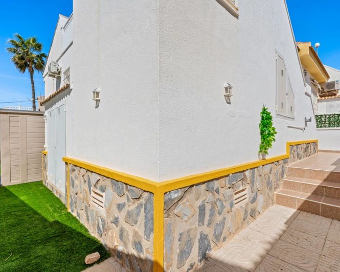 Image No.31-3 Bed Semi-Detached for sale