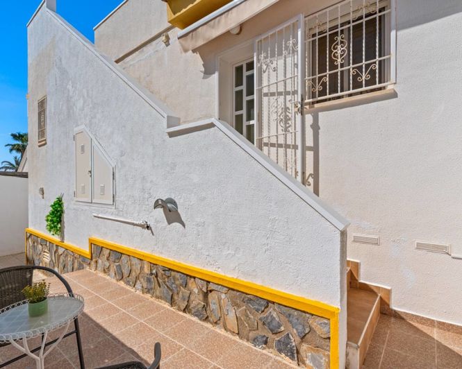 Image No.32-3 Bed Semi-Detached for sale