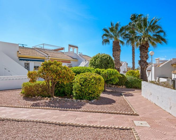 Image No.33-3 Bed Semi-Detached for sale