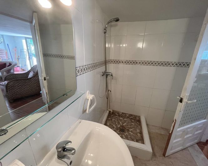 Image No.30-2 Bed Quad for sale