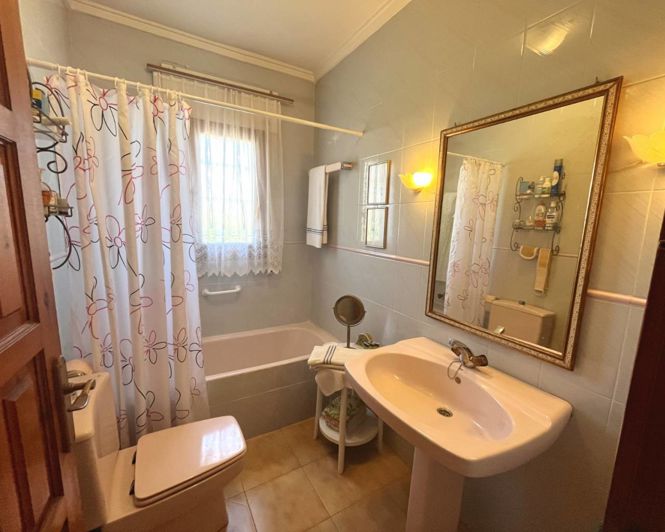Image No.17-4 Bed Villa for sale