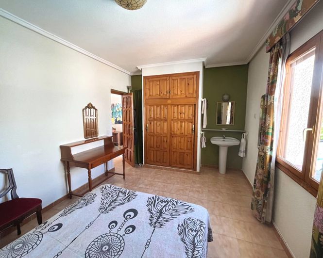 Image No.26-4 Bed Villa for sale