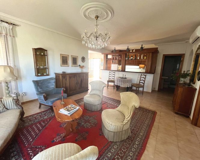 Image No.2-4 Bed Villa for sale
