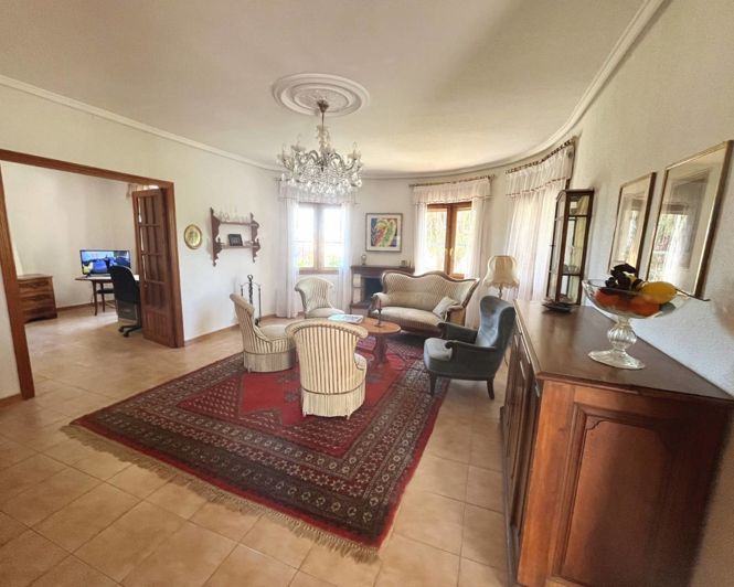 Image No.10-4 Bed Villa for sale