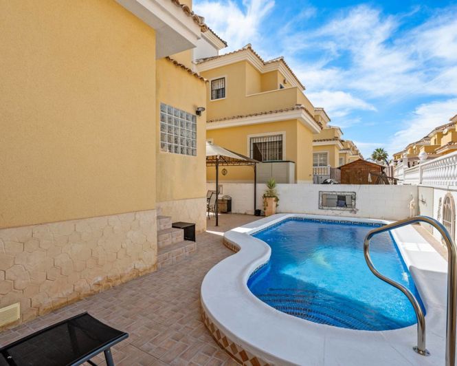 Image No.28-3 Bed Villa for sale