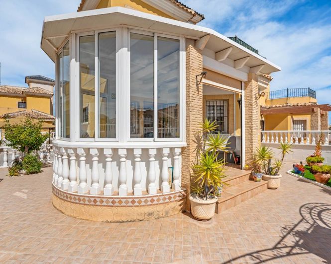 Image No.3-3 Bed Villa for sale