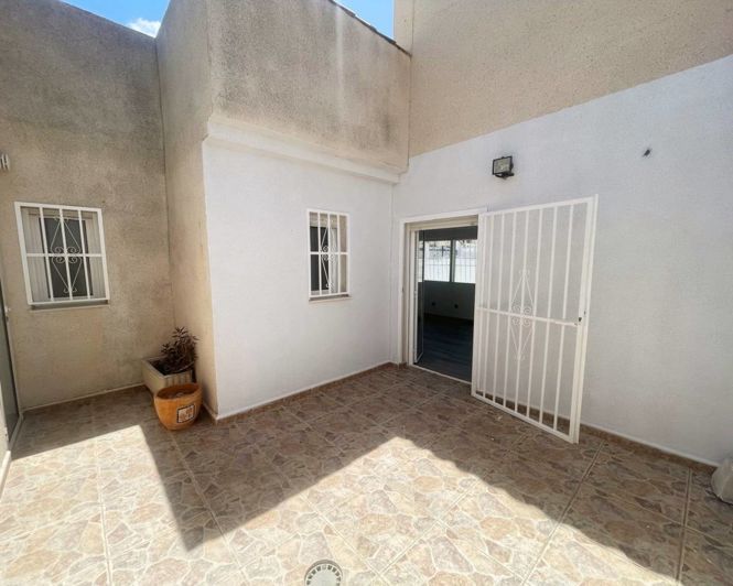 Image No.16-3 Bed Townhouse for sale