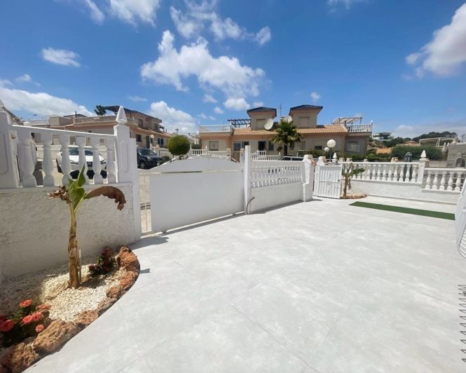Image No.6-3 Bed Townhouse for sale