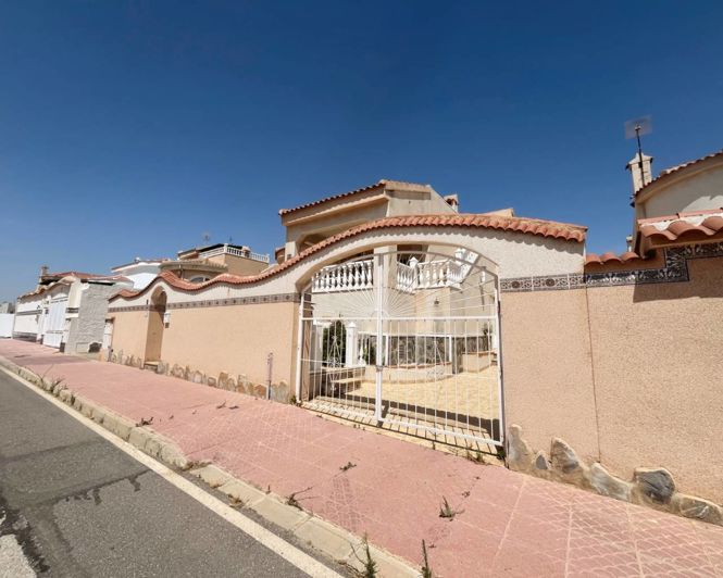 Image No.2-2 Bed Villa for sale
