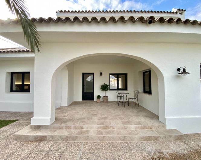 Image No.2-4 Bed Villa for sale