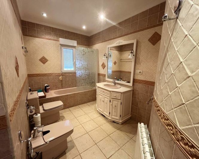 Image No.15-4 Bed Villa for sale