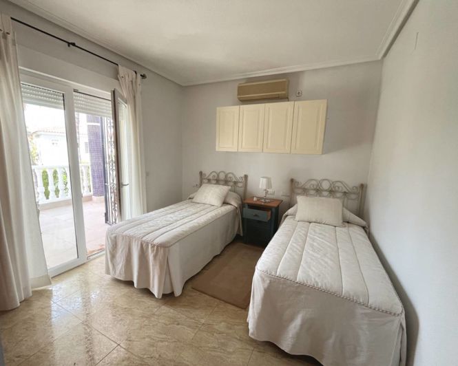 Image No.18-4 Bed Villa for sale
