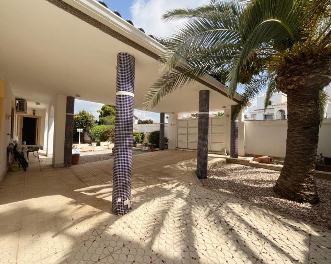 Image No.37-4 Bed Villa for sale