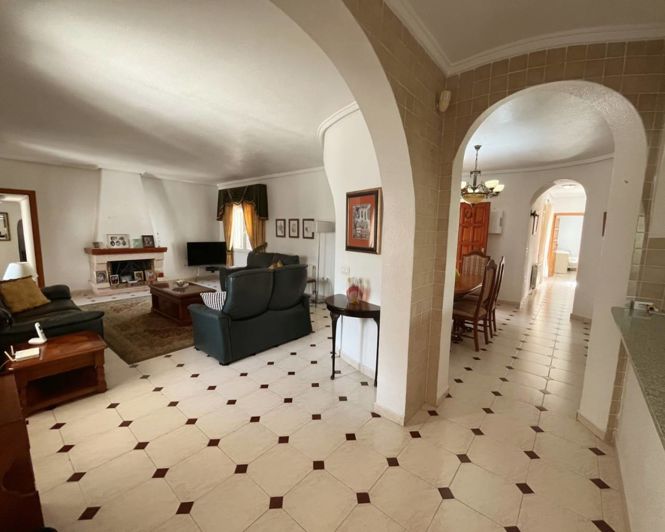 Image No.5-4 Bed Villa for sale