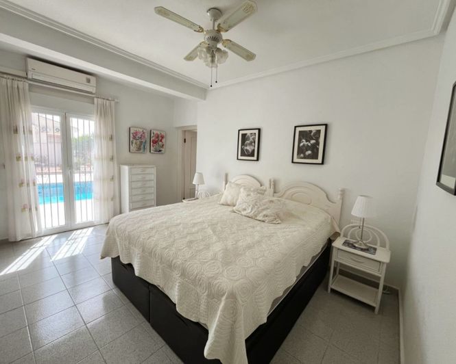 Image No.15-4 Bed Villa for sale