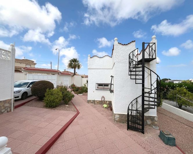 Image No.29-4 Bed Villa for sale
