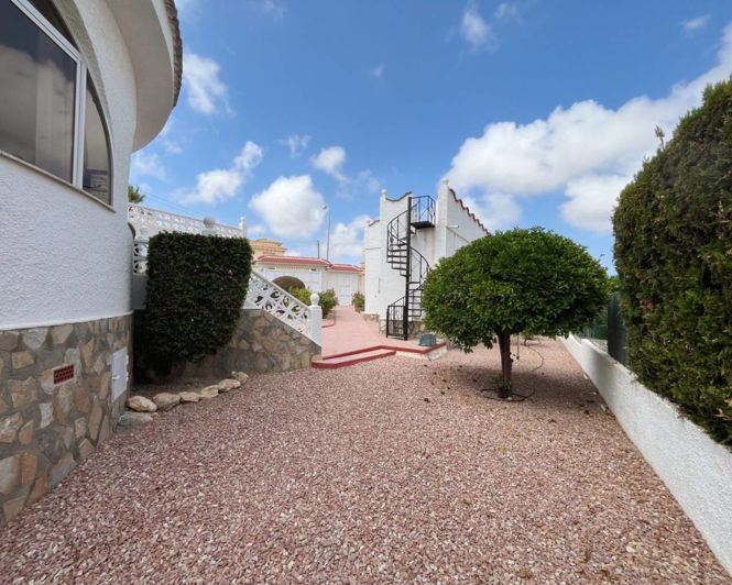 Image No.42-4 Bed Villa for sale