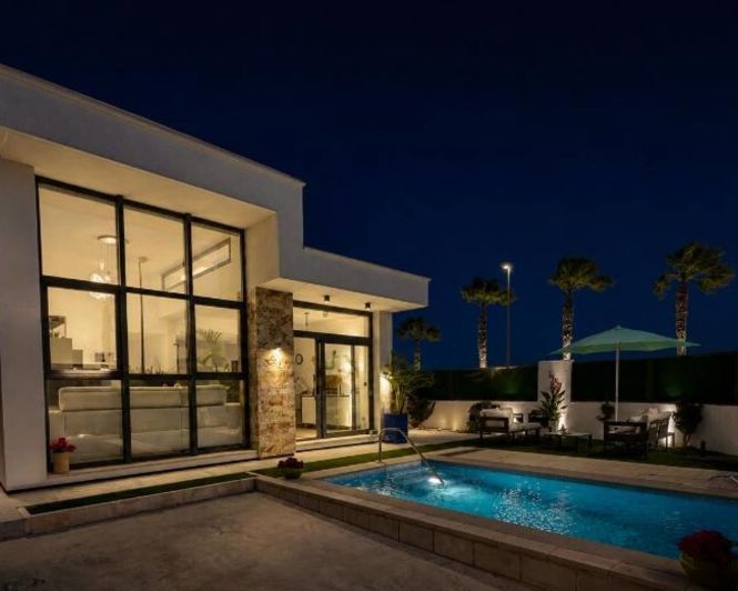 Image No.20-2 Bed Villa for sale