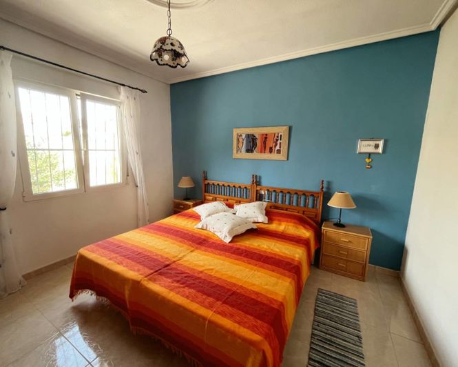 Image No.12-6 Bed Villa for sale
