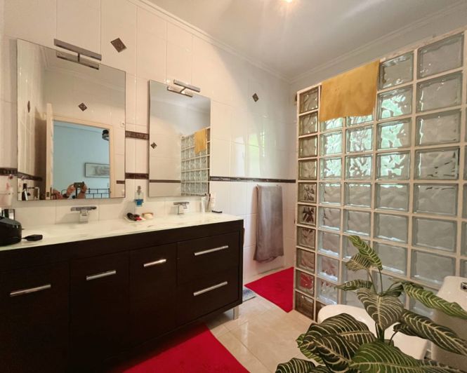 Image No.16-6 Bed Villa for sale